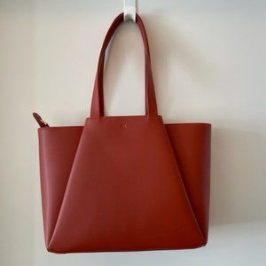 Luxury Kaai Midi Pyramid bag